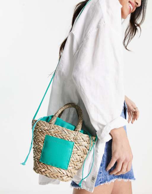 South Beach – Mała słomiana torebka crossbody w jasnozielonym kolorze
