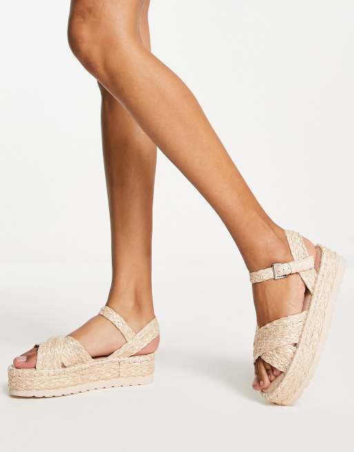 South Beach - Patte sandalen met plateauzool en gekruiste natuurlijk raffia | ASOS