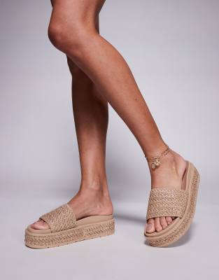  Platform Sandal in Natural Raffia