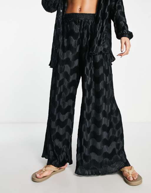 South Beach pleated wide leg pants in black