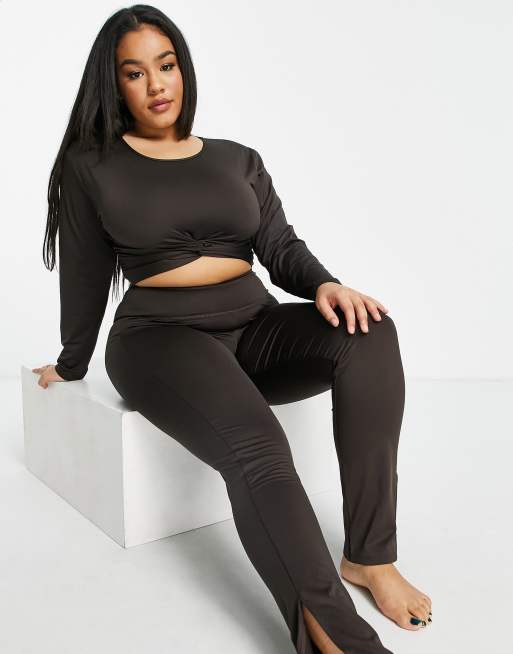 South Beach Plus yoga long sleeve crop top in black, 4 of 4