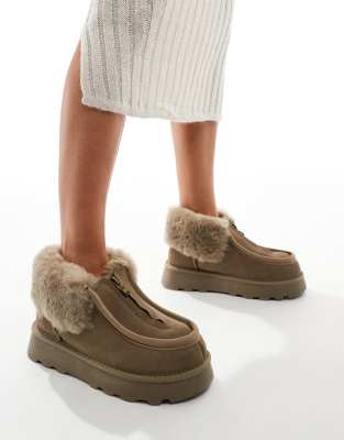 Real Sheepskin Zip Up Ankle Boot in Olive-Green