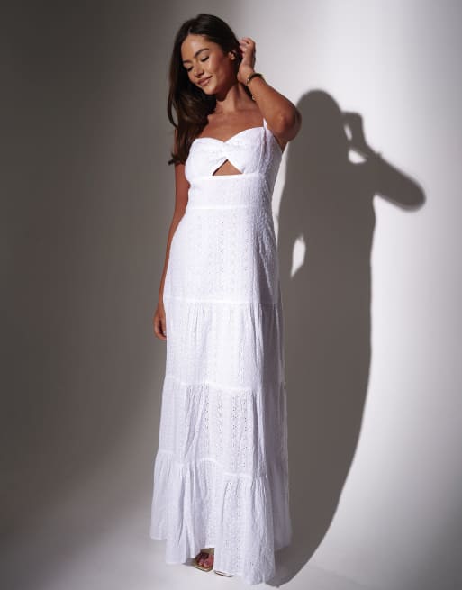 South Beach - Robe longue en broderie anglaise torsadée devant à volants étagés - Blanc