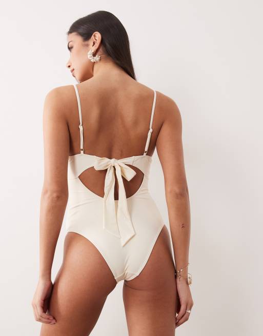 South Beach scallop underwire swimsuit in white, 4 of 4