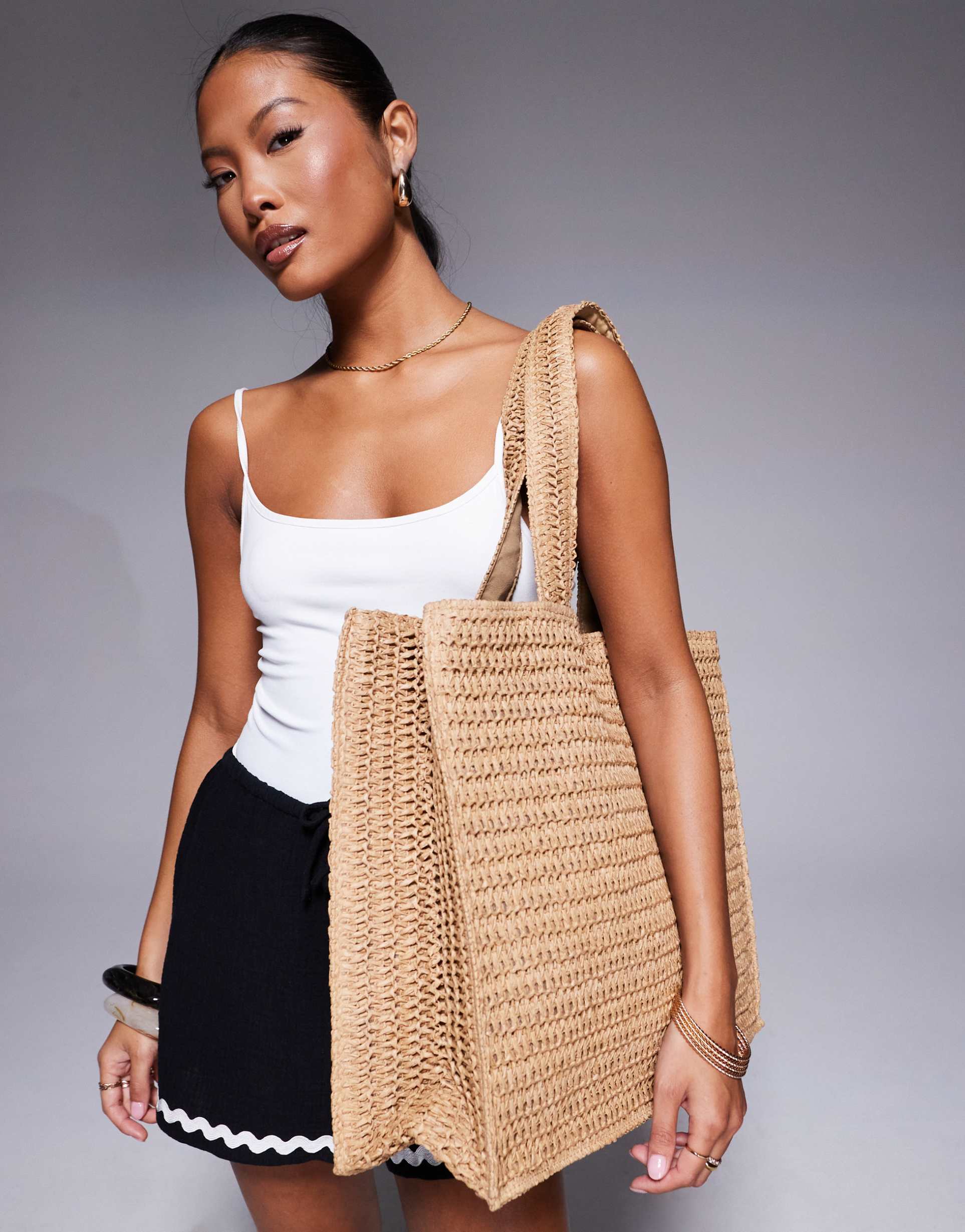 south beach shoulder straw beach tote bag in beige
