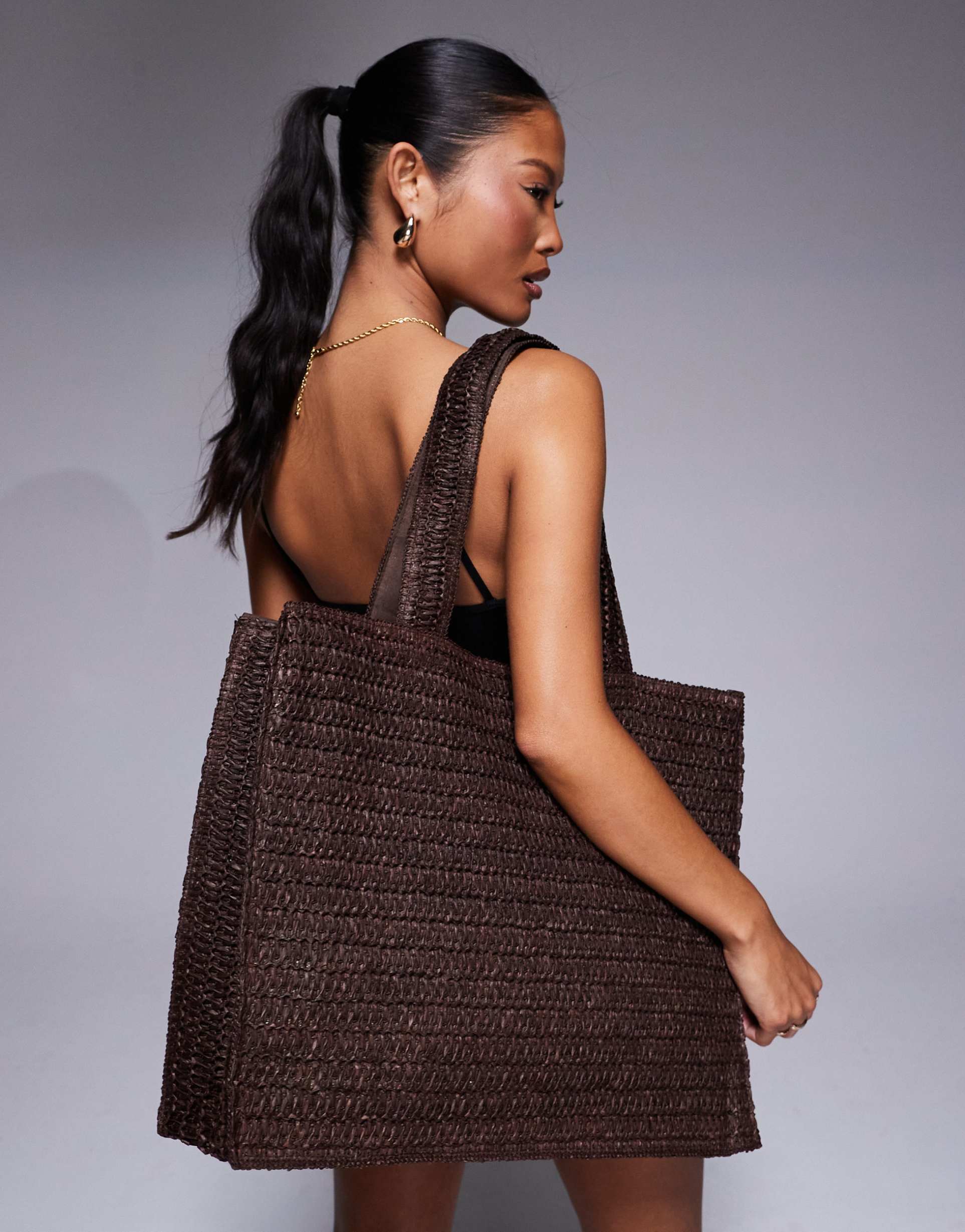 south beach shoulder straw beach tote bag in chocolate brown