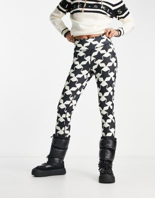 ski fleece back star stirrup leggings in black and white