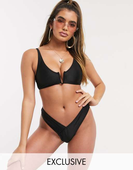 South Beach - Sort ribstrikket mix og match bikinitop med U-formet bøjle