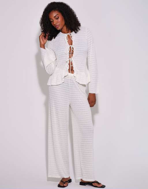 South Beach Textured straight leg trouser in cream, 3 of 4