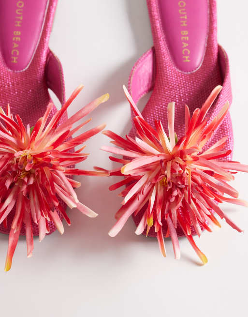 South Beach thongs with flower detail in pink, 2 of 4