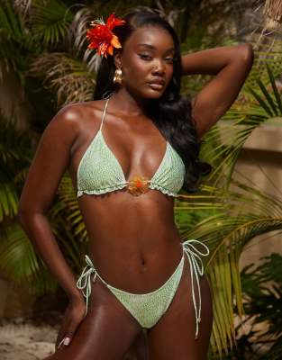 South Beach - Triangel-Bikinioberteil in Grün-bunt mit gelbem Blumendetail