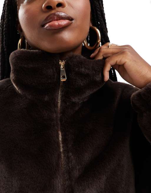 South Beach - Veste en fausse fourrure avec liens à la taille - Cacao, 3 de 4