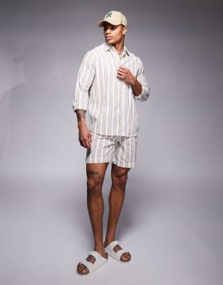 South Beach – Vita och beigerandiga strandshorts - view 1