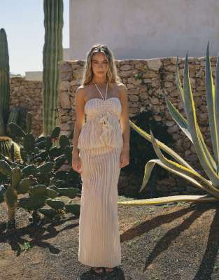 South Beach X Liv Silverman - Camisole-Oberteil in Beige mit Neckholder und Rüschen-Neutral