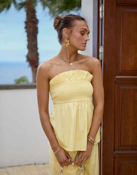 South Beach x Misha Grimes – Gul strandtopp i bandeaumodell med volanger, del av set - view 1