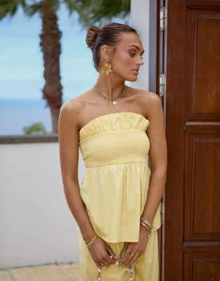 South Beach x Misha Grimes - Trägerloses Strandoberteil in Gelb mit Rüschen, Kombiteil