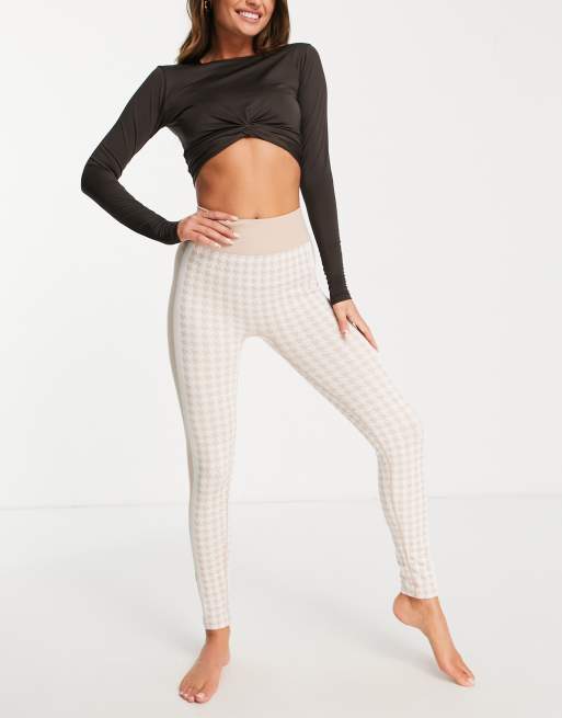 South Beach yoga long sleeve crop top in black