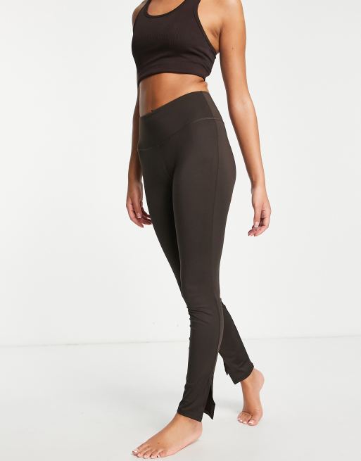 South Beach yoga slit hem leggings in black