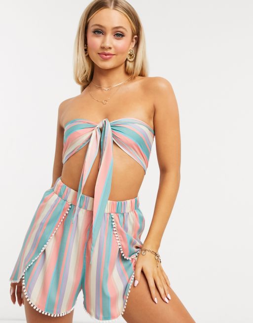 South Beach – Zestaw w paski: wiązany top z dekoltem typu bandeau i szorty