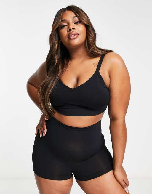 Spanx Curve – Czarne bezszwowe szorty modelujące