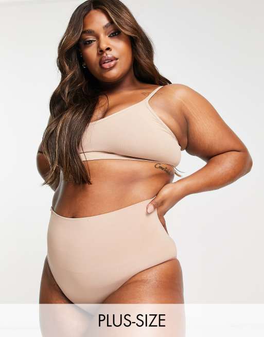 Spanx Curve Seamless contouring brief in beige