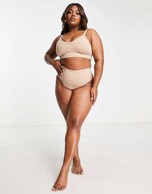 Spanx Curve Seamless Shaping thong in beige