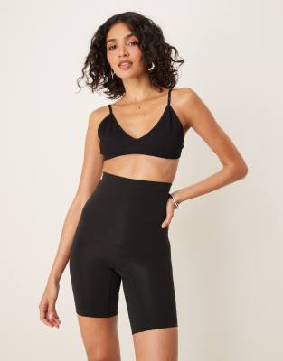 Spanx Everyday Seamless Shaping High Waisted Short in Black