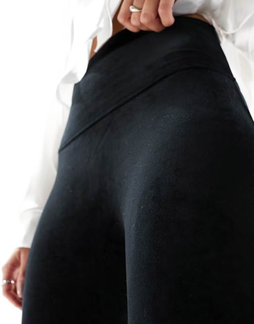 Spanx – Formende schwarze Samt-Leggings mit hohem Bund