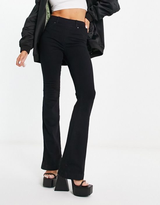 https://images.asos-media.com/products/spanx-high-rise-flare-jeans-in-black/203548514-3?$n_550w$&wid=550&fit=constrain