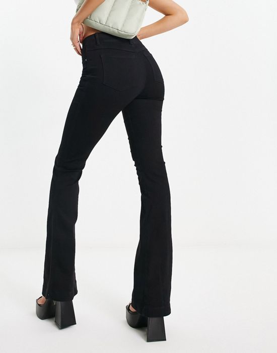 https://images.asos-media.com/products/spanx-high-rise-flare-jeans-in-black/203548514-4?$n_550w$&wid=550&fit=constrain