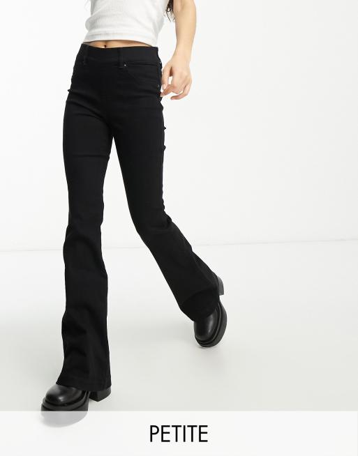 https://images.asos-media.com/products/spanx-petite-flared-jeans-in-black/204140761-1-black?$n_640w$&wid=513&fit=constrain