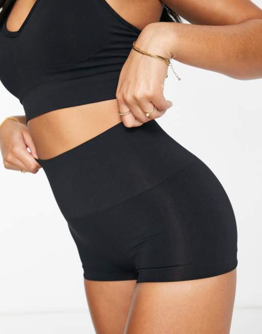 Spanx Seamless contouring boyshort in black