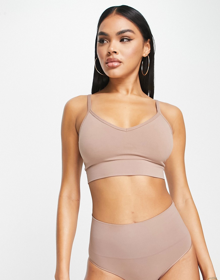 spanx seamless contouring longline cami bralette in mid-beige-neutral