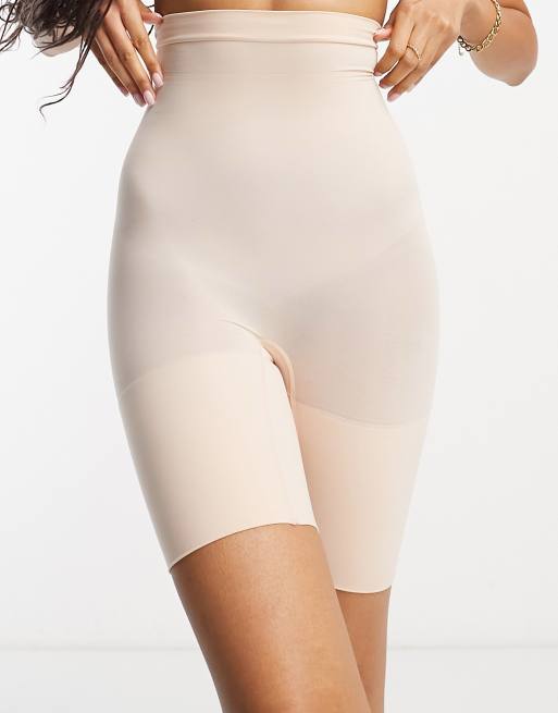 Spanx – Seamless Power – Beige shorts i seamless-design med hög midja