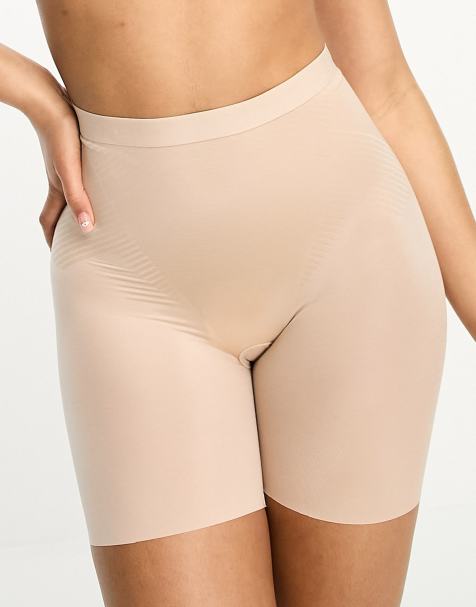 Spanx - SPANXshape - Invisible - Champagne-beige formgivende girl-shorts - view 1