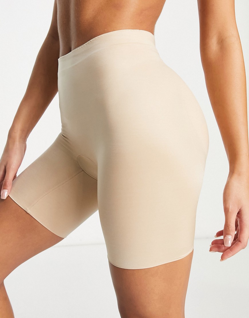 spanx - suit your fancy butt - framhävande, formande shorts i "natural glam"-nyans-naturlig