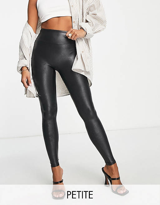 Spanx – Svarta leggings i petite med konturerande power-resår i midjan i  läderimitation