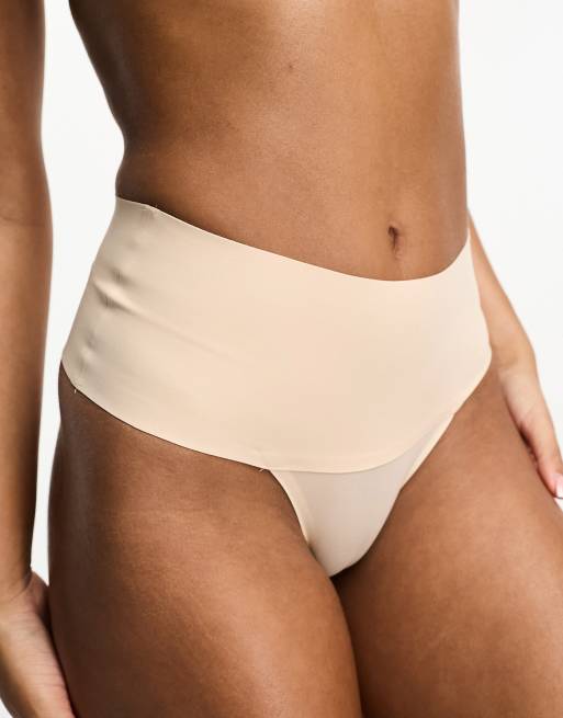 Spanx Undie-tectable – Beżowe thongi