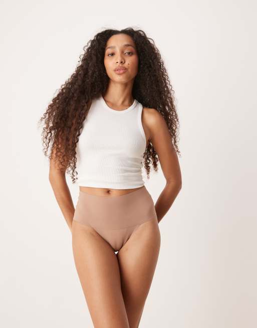Spanx - Undie-tectable - Perizoma effetto levigante color caffellatte