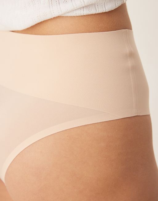 SPANX - Undie-tectable - Supergladde tanga-string in beige, 4 van 4