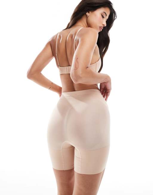 SPANXsculpt – Oncore – Mjukbeige shorts i medellång modell, 4 av 4