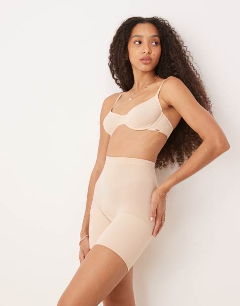 SPANXsculpt - Seamless Power - Halflange short met antislip tailleband in beige - view 1