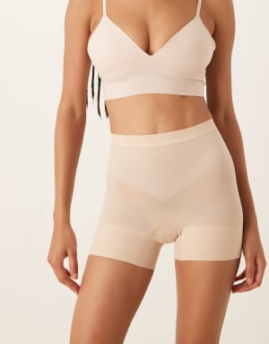 SPANXsculpt Seamless Power short in soft nude
