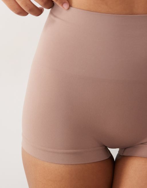 SPANXshape – Extraordinary – Beige, figurnära boyshorts, 2 av 3