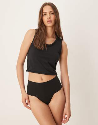 SPANXsupersmooth Undie-tectable thong in black