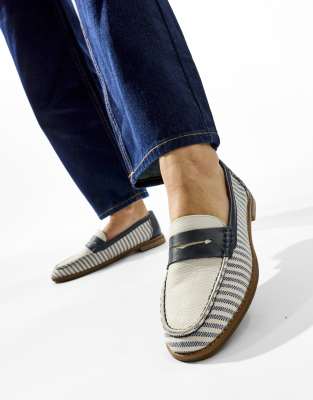  Port driving moccasin 