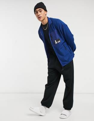 фото Спортивная куртка в стиле oversized из плотного флиса с логотипом на кармане asos actual-многоцветный