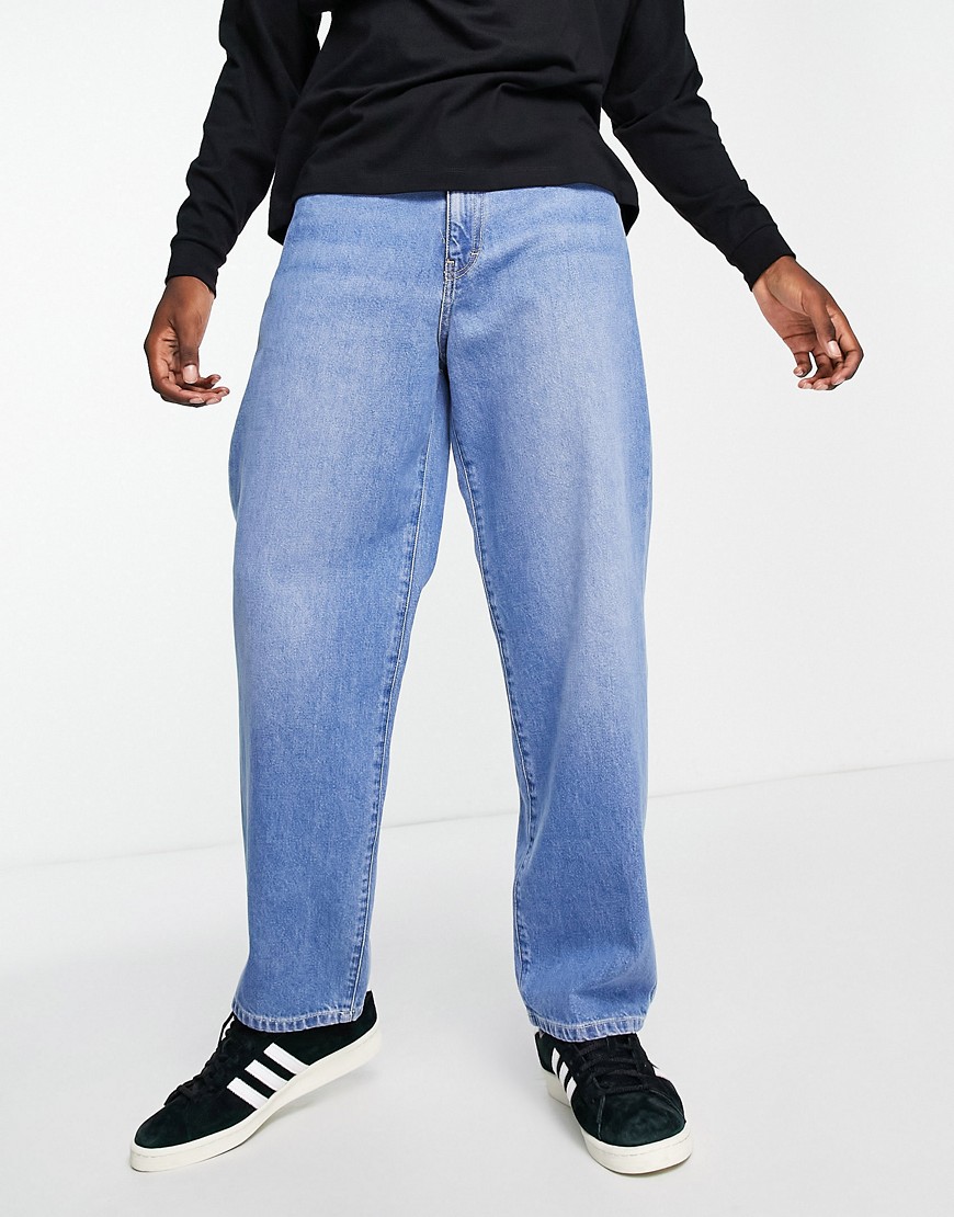 5-pocket wide mid wash jeans in blue