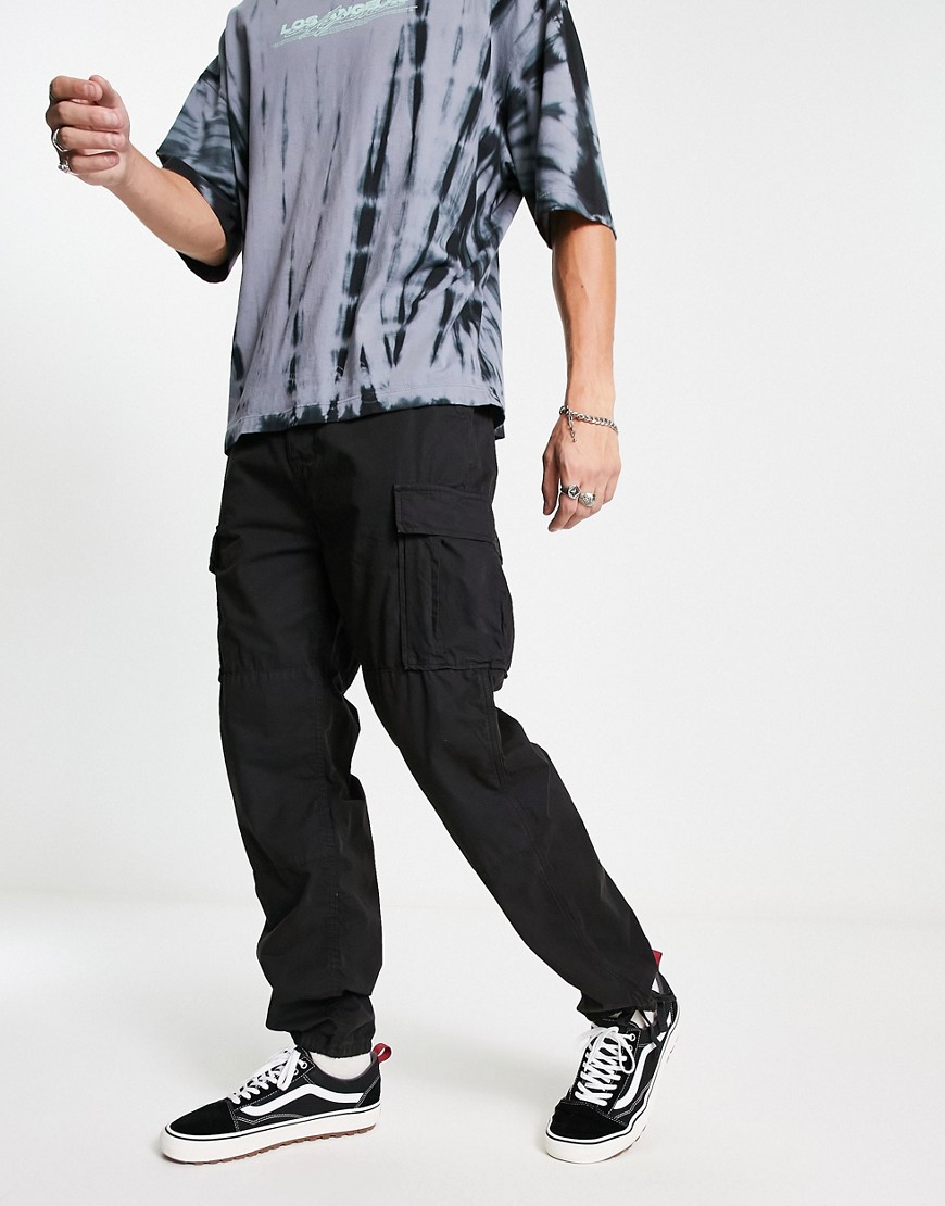 relaxed cargo pants in black