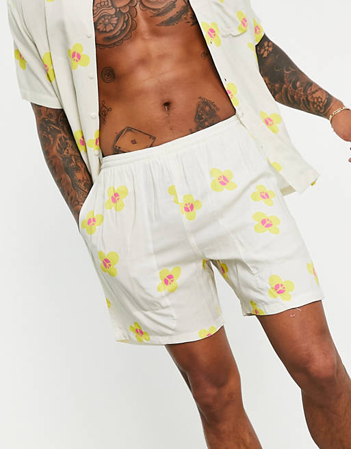 Stan Ray shorts with floral peace print in stone